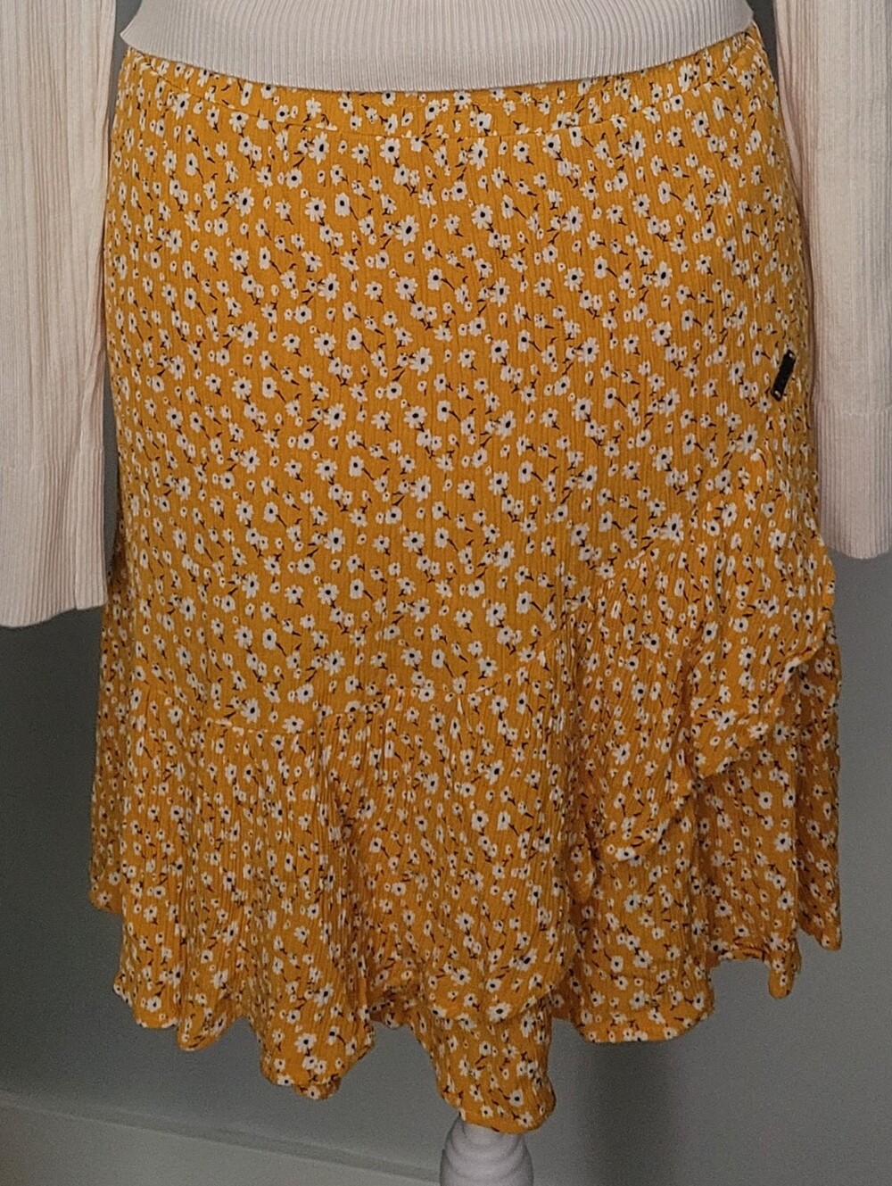 NWOT! Ditsy Floral Mustard Midi Skirt with Ruffle Hem